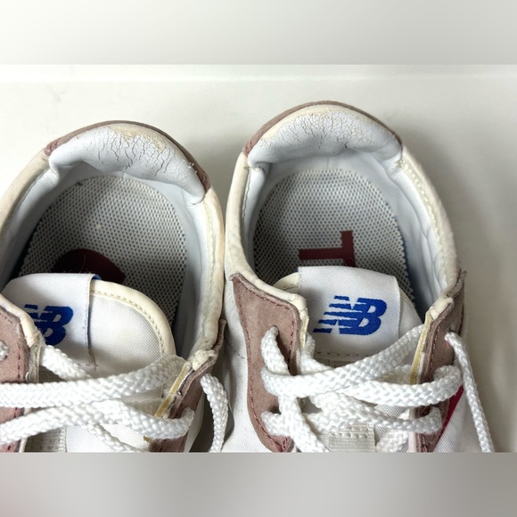 New Balance 327, in a white, pink, and red colorway size 7.5 - Picture 13 of 14